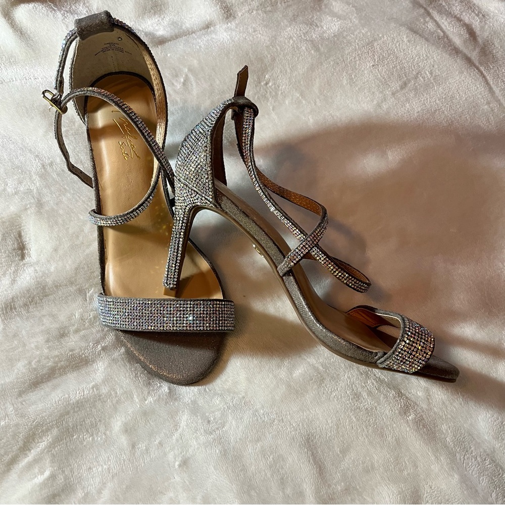 Thalia sodi crystal rhinestone strap womens heels size 6W